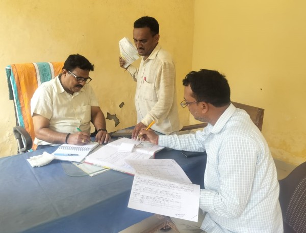 राजकीय पशु चिकित्सालय द्वारा पशु चिकित्सालय का औचक निरीक्षण किया गया। निरीक्षण