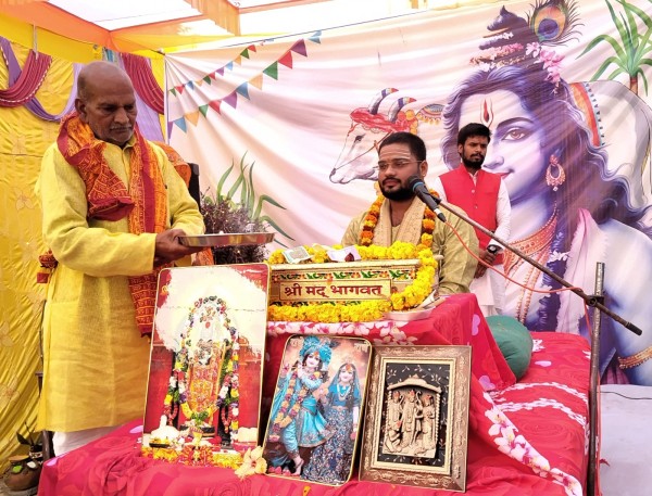 आचार्य जी ने आधुनिक समाज को एक अत्यंत प्रासंगिक संदेश दिया