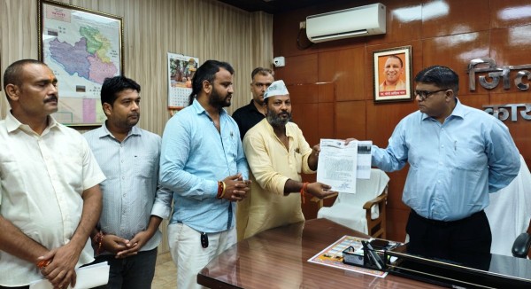 सड़क माफिया ने सड़क को ही बेच दिया