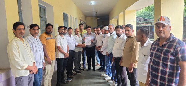 मेरठ एसएसपी पर पीड़ित परिवार से मारपीट, गाली-गलौज और जातिसूचक शब्दों के प्रयोग का आरोप, CBI जांच की मांग