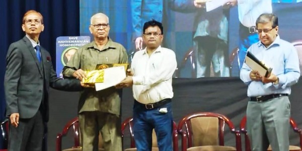 राष्ट्रीय सम्मेलन में सम्मानित किए गएःडा. वीके वर्मा