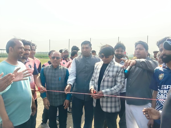 युवाओं को खेलों से जोड़ने के लिए ग्राम सलाई में क्रिकेट टूर्नामेंट का आगाज़