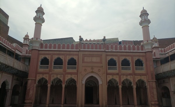 मदरसे के प्रबंधक, पुत्र और साले ने ठग लिया 25 लाख