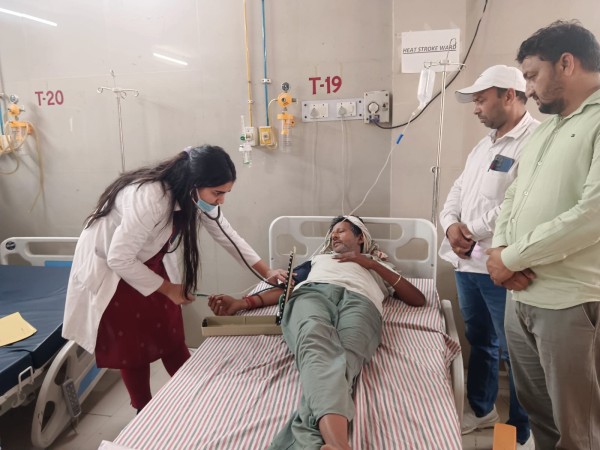 समाज सेवी पंकज लोधी को टोल के विरोध में आमरण  अनशन जारी , हालत  गम्भीर