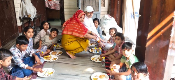 दुर्गा अष्टमी के पर्व पर किया कन्या पूजन