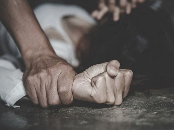 नौकरी’ तो ‘नहीं’ मिली ‘इज्जत’ और ‘पैसा’ अवष्य चला ‘गया’