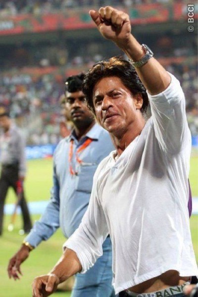 तो पीएम मोदी से शेख हसीना को देश से बाहर करने की मांग करें।