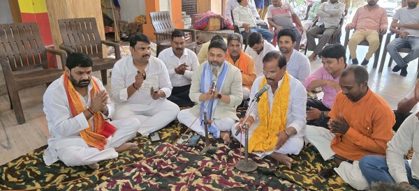 ‘भजन-कीर्तन’ के जरिए ‘भाजपाईयों’ ने ‘विकास’ की ‘मंगलकामना’ की!