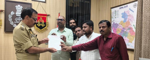पत्रकारों’ पर ‘आपत्तिजनक’ टिपणी ‘करने’ वाले के ‘खिलाफ’ दर्ज हो ‘केस’