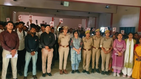 महिला सशक्तिकरण के लिए जागरूक कर निडर होने पर जोर दिया