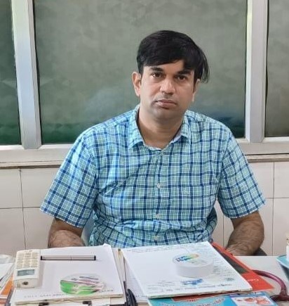 वेलडन डा. अभिजात एंड नवयुग मेडिकल सेंटर की टीम