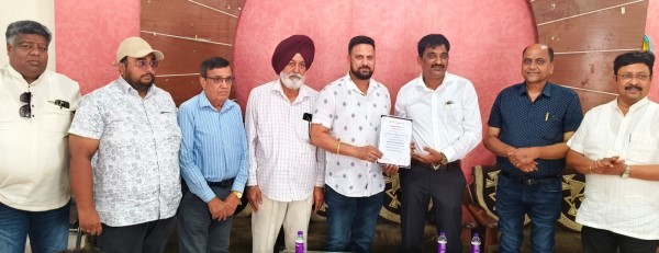 अनाजमंडी धर्मशाला में नवनिर्वाचित प्रधान राजीव आर्य ने ली अनाजमंडी प्रधान पद की शपथ