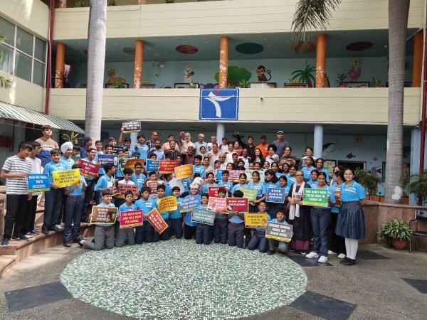 श्री अनूप सरीन, समाजसेवी एवं संस्थापक,आयोजित नशा-मुक्त भारत अभियान एवं राइज़िंग इण्डिया सम्भाषण कार्यक्रम में मुख्य अतिथि स्वागत किया।