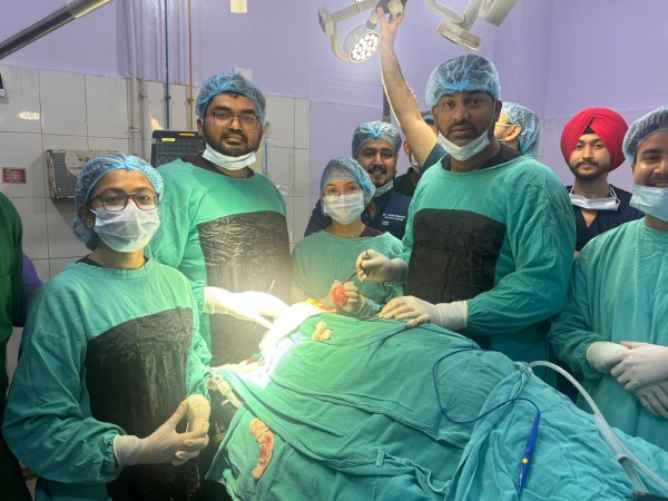 15 वर्षों से कैंसर से जूझ रहे 70 वर्षीय मरीज को मिला नया जीवन,