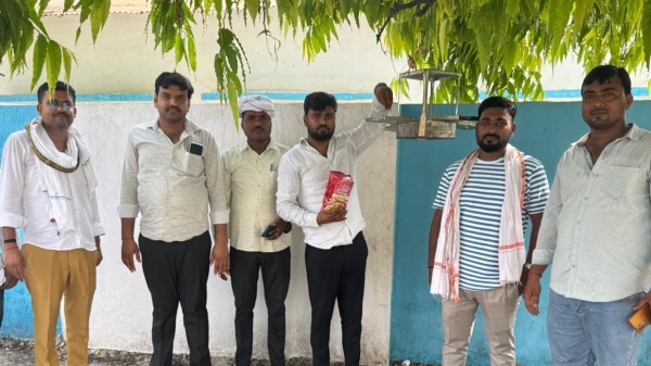 पक्षियों’ के ‘लिए’ की गई ‘दाना पानी’ की ‘व्यवस्था’