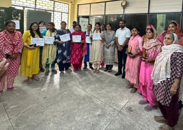 *आंगनवाड़ी कार्यकत्रियों का सम्मान: मेहनत और समर्पण की जीत*