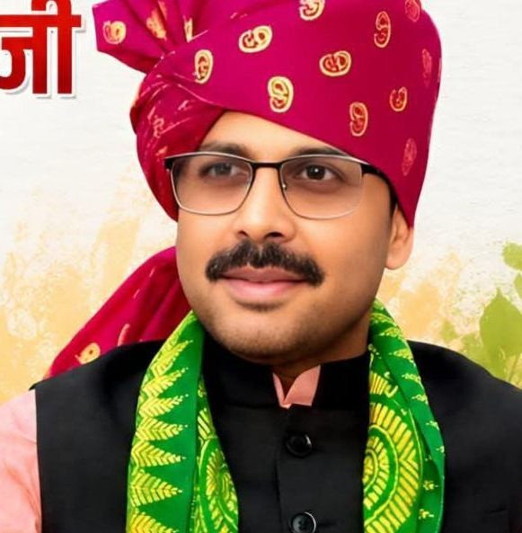 संघर्ष’ करने ‘वालों’ के ‘रोल माडल’ बने ‘हरीश द्विवेदी’