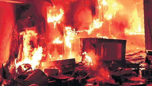 जागो’ प्रशासन ‘जागो’ नहीं तो ‘लखनऊ’ से ‘बड़ी’ घटना हो ‘जाएगी’