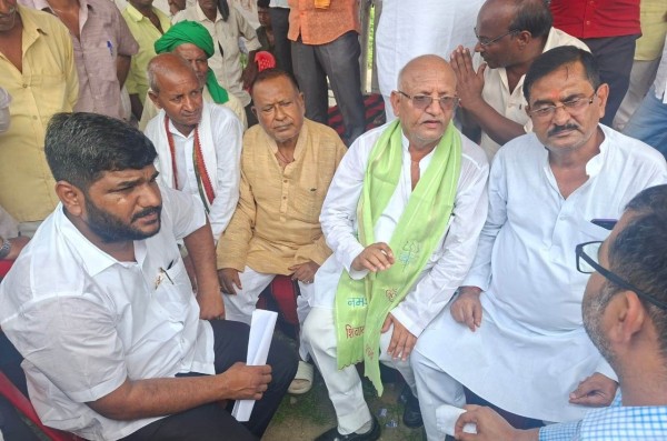 डीसीओ एवं बजाज ग्रुप के अधिकारियों ने करोड़ों डकारा