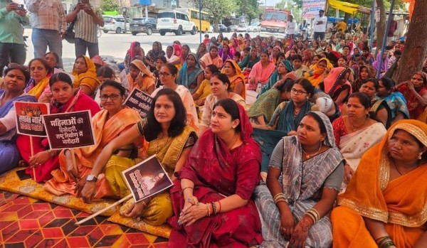 धरना-प्रदर्शन’ से ‘चौधरी’ साहब ‘फेम’ हो रहें या ‘डिफेम’?