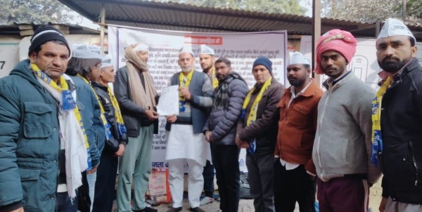 चुने हुवे जनप्रतिनिधि गायब, समाजिक संगंठन व विपक्ष आया साथ में