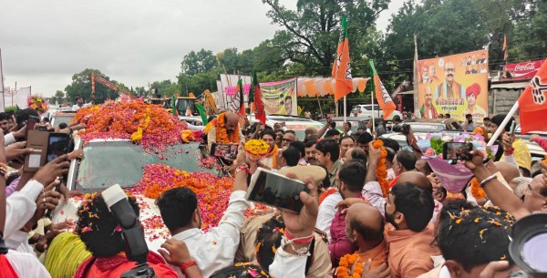 महामंत्री ‘हरीश’ द्विवेदी का ‘हुआ’ रायल ‘वेलकम’