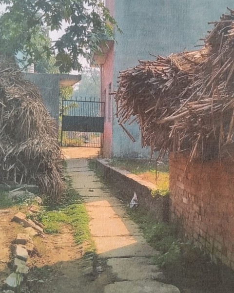 ‘क्या’ लेखपाल ‘डीएम’ से अधिक ‘पावरफुल’ होता?