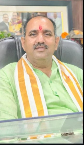 शपथ पत्र में गलत जानकारी देने के मामले में भाजपा नेता प्रदीप कुमार शुक्ला उर्फ टिंकू शुक्ला की पार्षदी रद्द