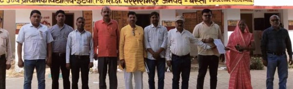 टेट की अनिवार्यता समाप्त करने की मांग को लेकर शिक्षकों का आंदोलन जारी