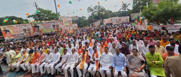 मोदीजी’ ने ‘देश’ के लिए पूरा ‘जीवन’ कुर्बान कर ‘दिया’हरीश द्विवेदी