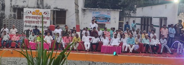 अस्ताचलगामी’ सूर्य को ‘व्रती’ महिलाओं ने दिया ‘अर्घ्य’