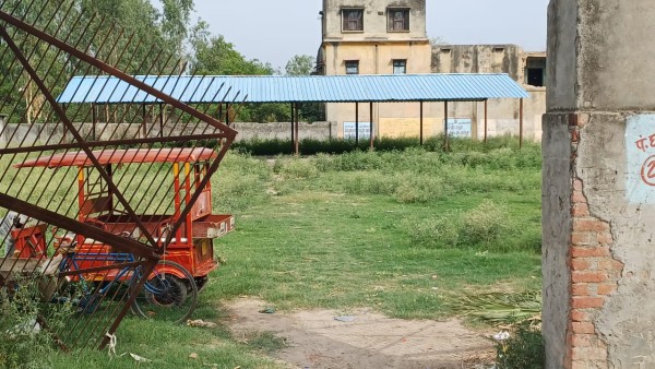 लूट सको तो लूट लो जिसमें है! जितना दम
