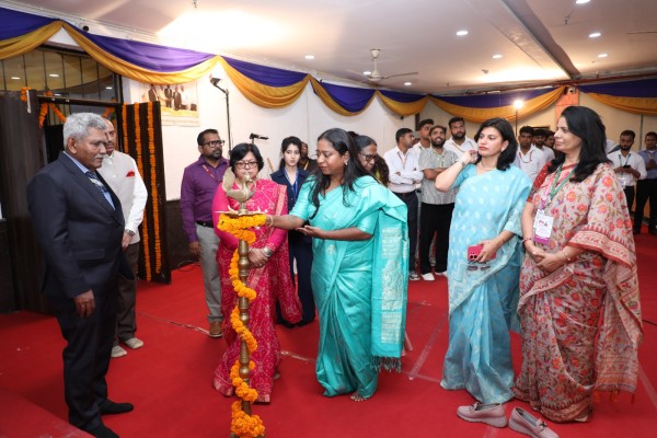 गुरु रत्न टीचर्स अवॉर्ड्स 2026 – नॉर्थ एडिशन में 500 शिक्षकों का सम्मान