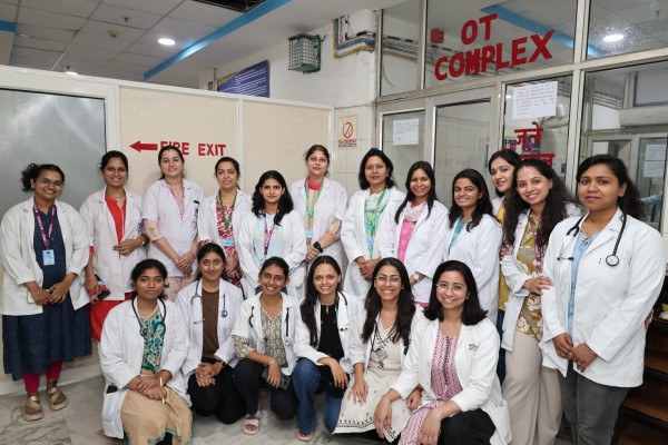 सरस्वती इंस्टीट्यूट में  सफलतापूर्वक हुई सैक्रोस्पाइनस लिगामेंट फिक्सेशन सर्जरी