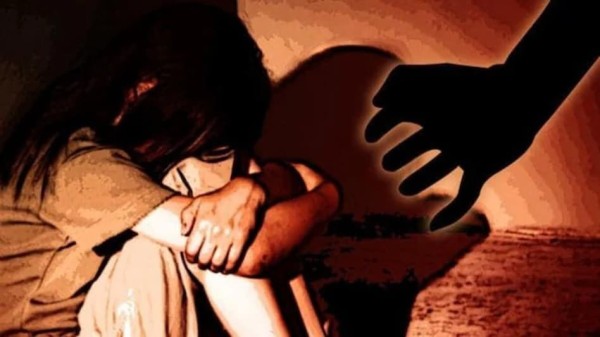 चाचा ने तीन साल की भतीजी के साथ किया रेप