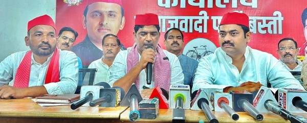 भाजपा’ से ‘ऊबी’ जनता ‘सपा’ की ‘सरकार’ बनाने को ‘आतुर’ महेंद्र यादव