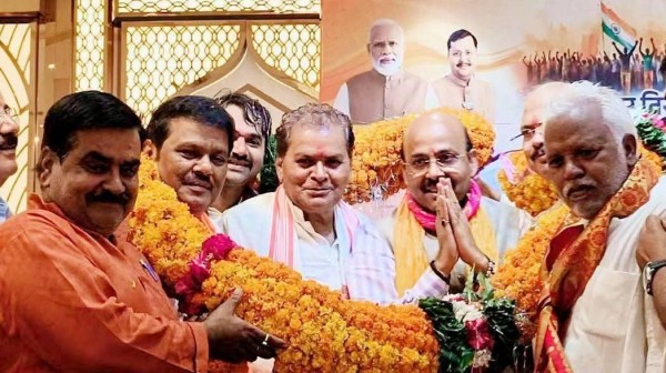 विनोदजी’ स्वागत ‘कराते’ रहिए, ताकि ‘रोजगार’ मिलता ‘रहे’!