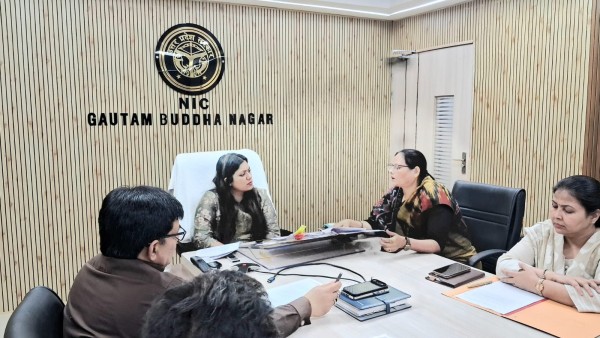 जिलाधिकारी की अध्यक्षता में नवयुग पालिका योजना के अंतर्गत प्रस्तावित कार्यों की समीक्षा बैठक सम्पन्न