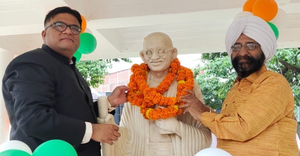 जिले भर’ में रही ‘दो अक्टूबर’ की ‘धूम’