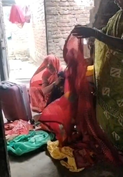 निवर्तमान ‘प्रधान पीकू’ की ‘दंबगई’ से ‘गांव’ से ‘पलायन