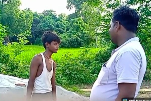 डड़वा भैया में मासूम बच्चों ढ़ो रहें बालू