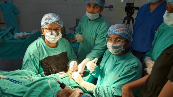 सरस्वती इंस्टीट्यूट ऑफ मेडिकल साइंसेज़ में जटिल एवी फिस्टुला सर्जरी सफल