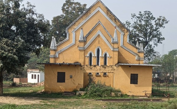 तो क्या ‘डीएम’ ने दिया ‘चर्च’ के दुकानों को ‘बेचने’ की ‘अनुमति?