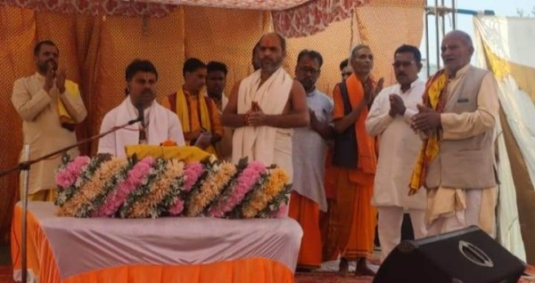 माता-पिता की सेवा और सम्मान करना हमारा सर्वोपरि कर्तव्यःआचार्य